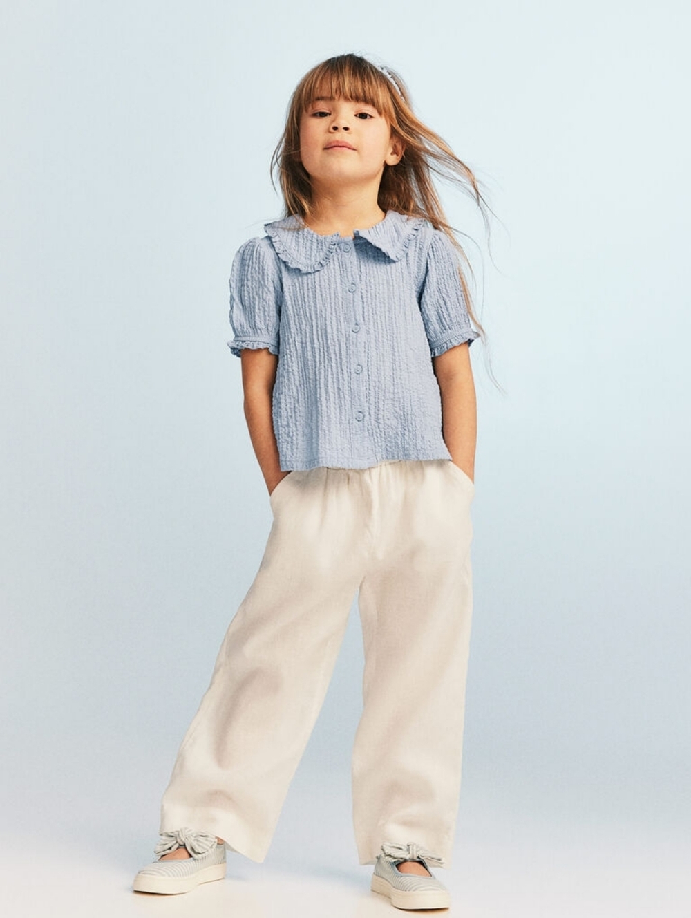 H&M Light Blue Ruffled Collared Button-Up Blouse 3t - Picture 2 of 8